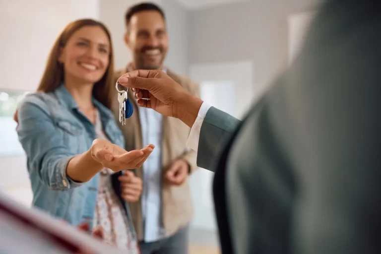 pourquoi prendre courtier immobilier acheter propriete soumisisons gratuites