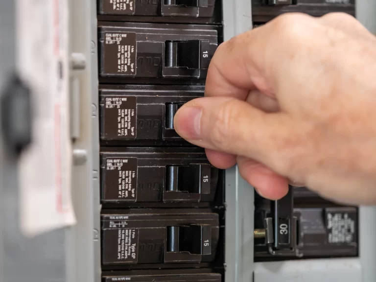 utilite panneau electrique maison